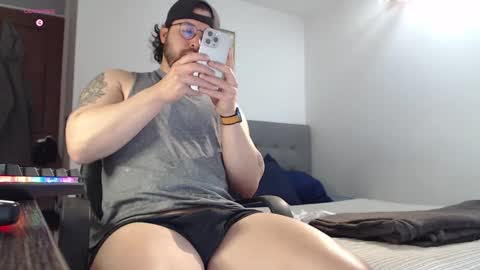 Snapshot of hunter_of_mn chatting on September 15, 1:56 pm online show from September 15, 1:56 pm