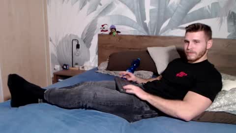 Snapshot of hunterbridges chatting on January 20, 4:34 pm Hunter Bridges online show from January 20, 4:34 pm