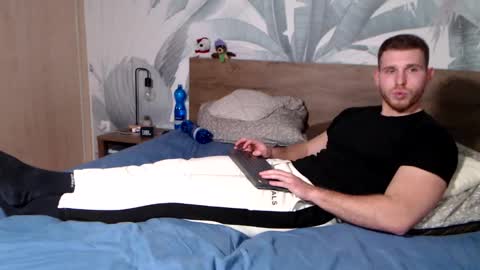 Snapshot of hunterbridges chatting on January 31, 4:06 pm Hunter Bridges online show from January 31, 4:06 pm
