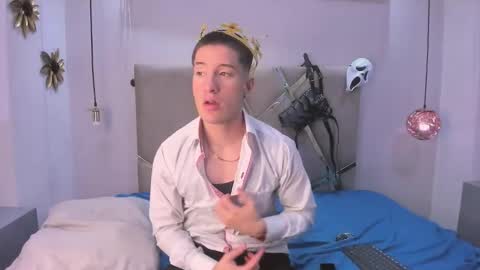 Snapshot of hunterheat_ chatting on October 10, 11:59 am hunterheat_ online show from October 10, 11:59 am