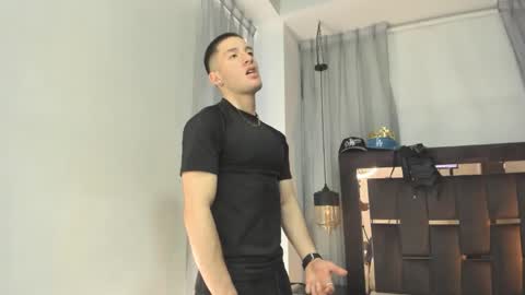 hunterheat_ online show from January 5, 5:27 pm