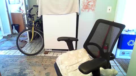 Hunter XX 420 online show from April 8, 7:00 pm