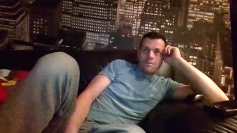 Snapshot of hurley7890 chatting on December 3, 3:29 am hurley7890 online show from December 3, 3:29 am