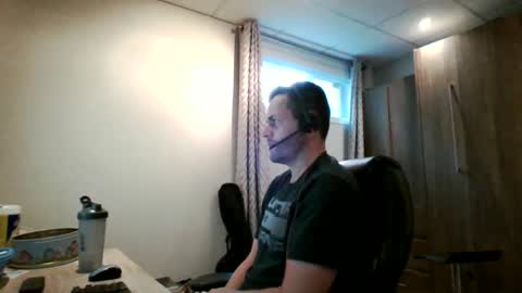 Snapshot of hurley7890 chatting on October 8, 2:54 pm hurley7890 online show from October 8, 2:54 pm