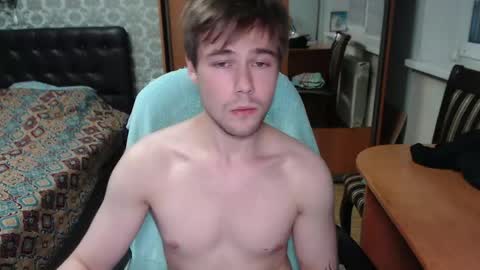 Tom online show from May 11, 2:45 pm