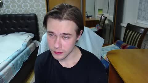 Tom online show from March 31, 1:35 pm