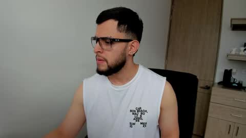 iam_crisss online show from November 13, 11:37 am