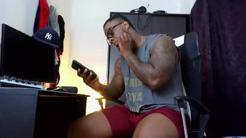 Mr H Independent model online show from March 8, 3:54 am