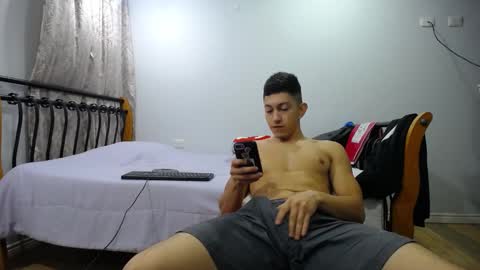 iam_yourbabyprincess_xd online show from February 22, 4:29 am