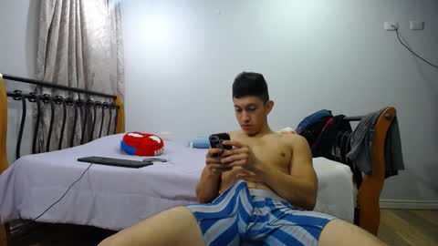 iam_yourbabyprincess_xd online show from February 27, 5:45 am