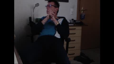Snapshot of iamachim chatting on October 6, 6:29 am iamachim online show from October 6, 6:29 am