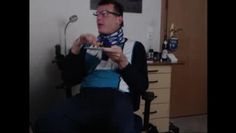 Snapshot of iamachim chatting on October 5, 6:28 am iamachim online show from October 5, 6:28 am