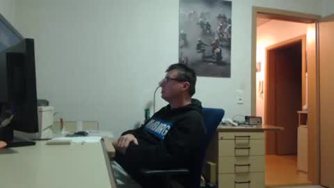 iamachim online show from November 18, 6:33 pm