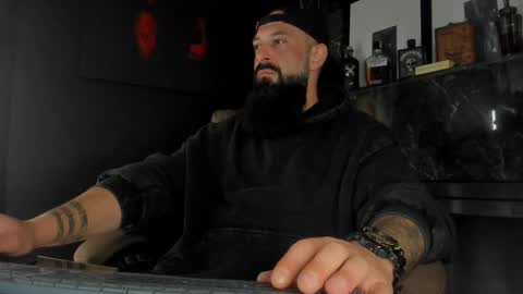 Snapshot of iamalexander_ chatting on October 28, 5:43 am Lex online show from October 28, 5:43 am