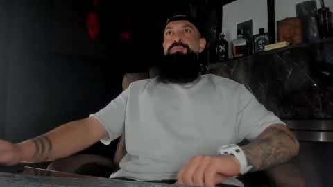 Snapshot of iamalexander_ chatting on October 27, 5:32 am Lex online show from October 27, 5:32 am