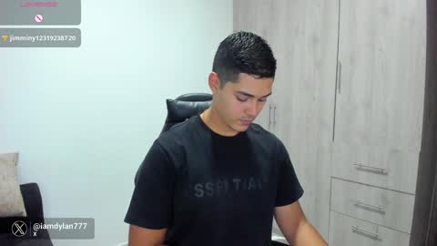 Snapshot of iamdylan777 chatting on February 8, 10:51 pm Dylan independent model online show from February 8, 10:51 pm