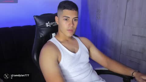 Snapshot of iamdylan777 chatting on February 11, 10:50 pm Dylan independent model online show from February 11, 10:50 pm