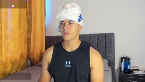 Snapshot of iamdylan777 chatting on December 24, 9:33 pm Dylan independent model online show from December 24, 9:33 pm