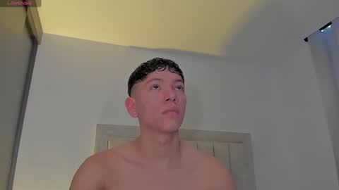 Juliiiiian online show from April 11, 12:09 pm