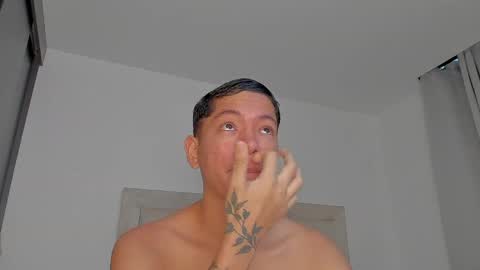 Juliiiiian online show from April 21, 11:27 am