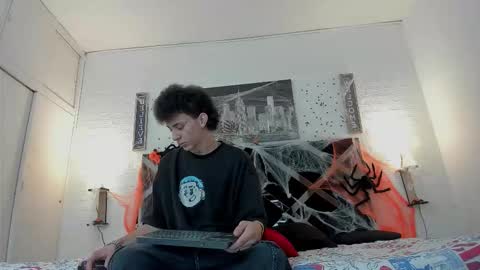 Snapshot of iammariano chatting on October 29, 5:32 am Mariano online show from October 29, 5:32 am