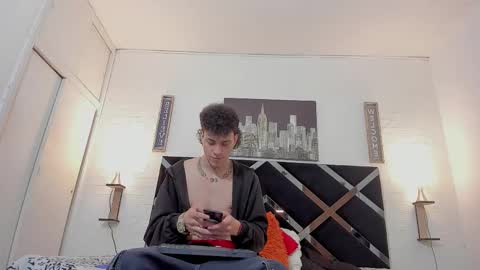 Snapshot of iammariano chatting on October 16, 3:58 am Mariano online show from October 16, 3:58 am