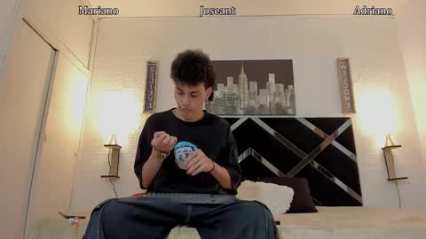 Snapshot of iammariano chatting on October 22, 5:00 am Mariano online show from October 22, 5:00 am