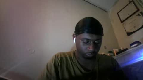 iamryan995442 online show from March 23, 8:37 pm