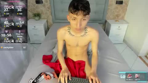 Snapshot of iamthiagox chatting on January 6, 10:02 am Thiago online show from January 6, 10:02 am