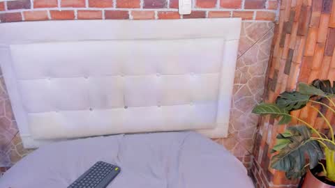 Snapshot of iamthiagox chatting on January 7, 1:43 pm Thiago online show from January 7, 1:43 pm