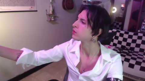 Ian online show from June 19, 6:52 am