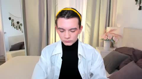 ian online show from March 16, 5:25 am