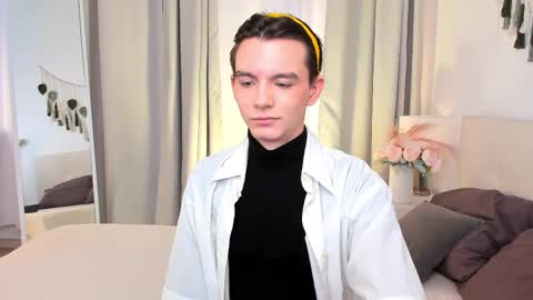 ian online show from March 16, 5:44 am