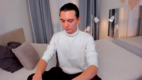 ian online show from March 10, 4:13 pm