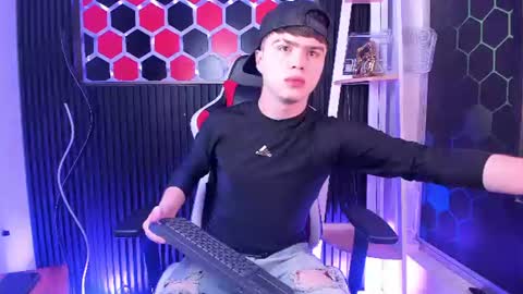 Ian  online show from June 20, 12:32 pm