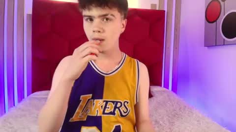 Ian  online show from June 18, 12:21 pm
