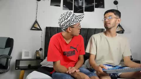 Ian Thompson online show from November 9, 12:25 am