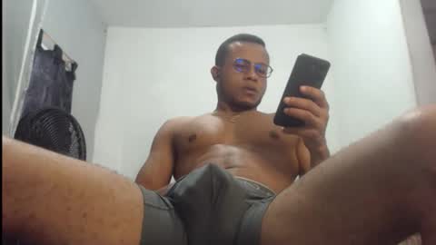 Snapshot of ian_tuner chatting on October 17, 7:07 pm ian_tuner online show from October 17, 7:07 pm