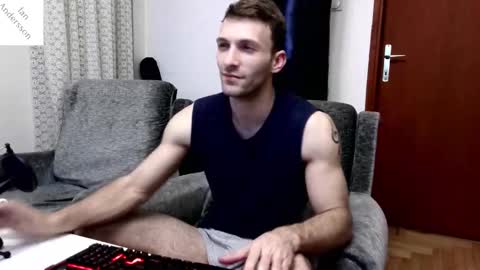 Snapshot of ianandersson27 chatting on January 5, 12:31 am Ian Andersson online show from January 5, 12:31 am