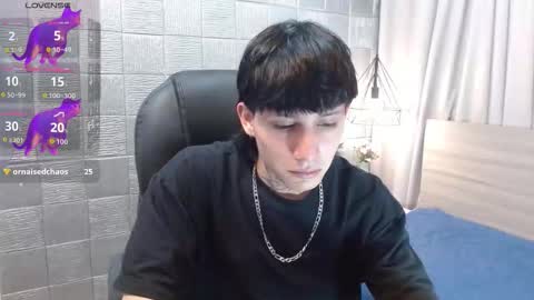 Snapshot of iancute_ chatting on October 16, 12:07 am ian online show from October 16, 12:07 am