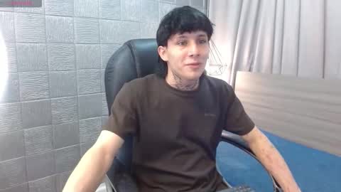 Snapshot of iancute_ chatting on October 13, 11:55 pm ian online show from October 13, 11:55 pm