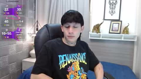 Snapshot of iancute_ chatting on October 24, 8:21 pm ian online show from October 24, 8:21 pm