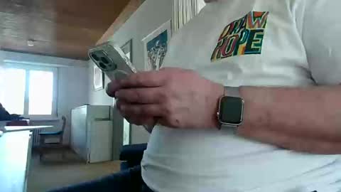 Snapshot of iandy12 chatting on March 9, 10:52 am iandy12 online show from March 9, 10:52 am