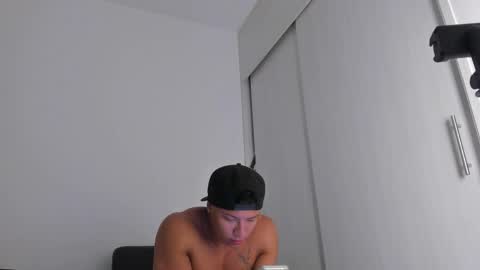Ian Machado online show from May 9, 1:06 am