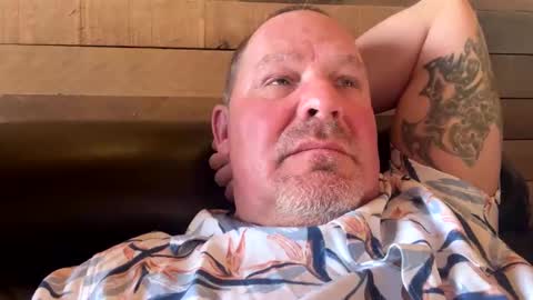 icanmakeyousquirt69 online show from April 5, 7:43 pm