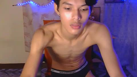 Snapshot of iconic_slim chatting on September 19, 2:39 pm iconic_slim online show from September 19, 2:39 pm