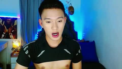 Snapshot of iconicmateo chatting on September 17, 12:17 pm Mateo online show from September 17, 12:17 pm