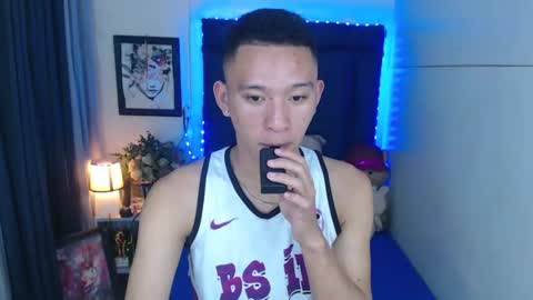 Snapshot of iconicmateo chatting on January 13, 7:53 pm Mateo online show from January 13, 7:53 pm