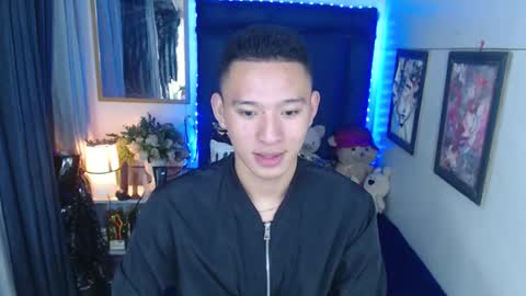 Snapshot of iconicmateo chatting on January 19, 8:30 pm Mateo online show from January 19, 8:30 pm