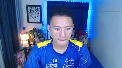 Snapshot of iconicmateo chatting on January 3, 10:08 pm Mateo online show from January 3, 10:08 pm